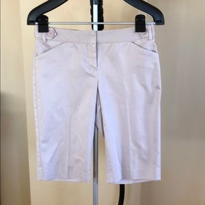 Light mauve Bermuda shorts